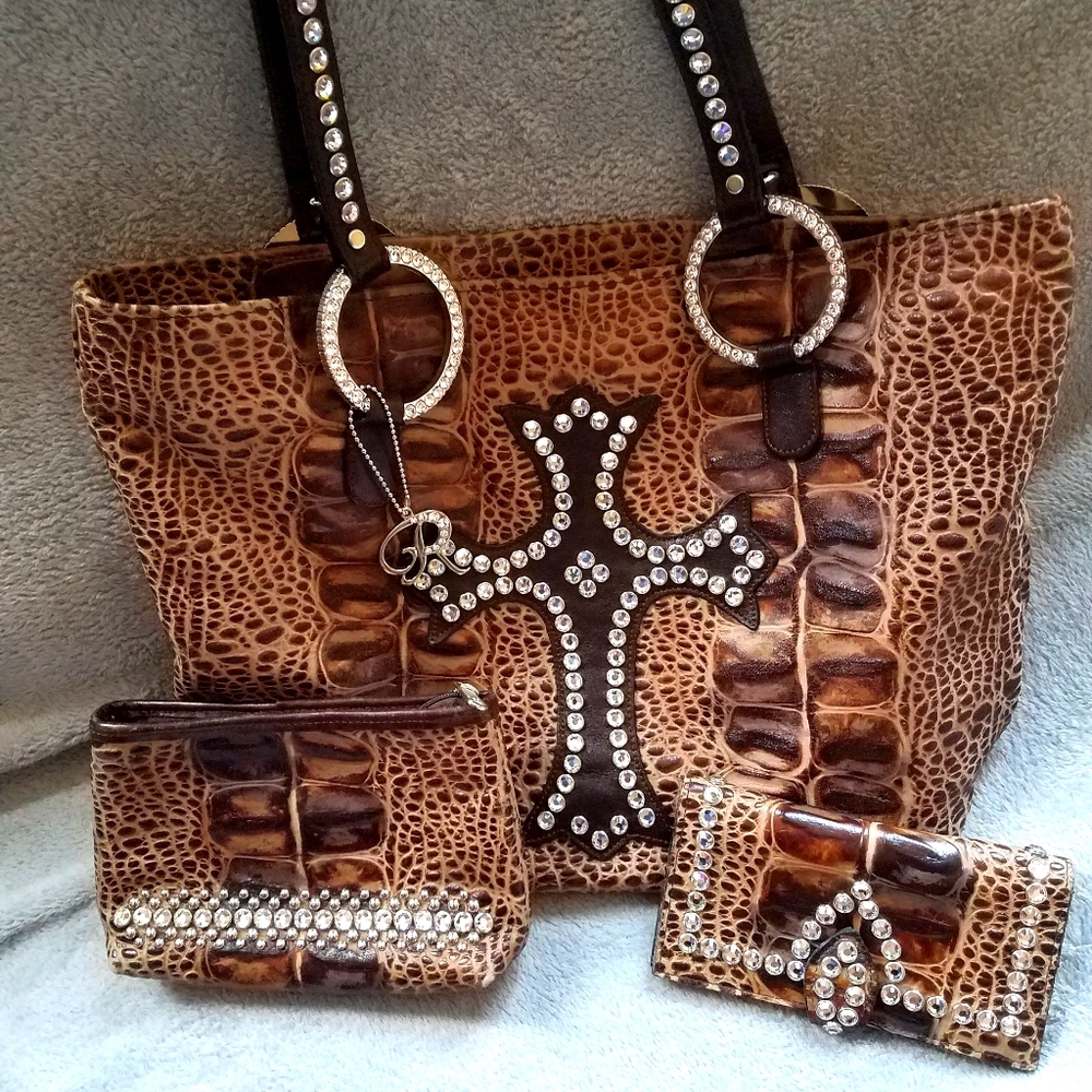 Authentic Raviani Leather Purse Set